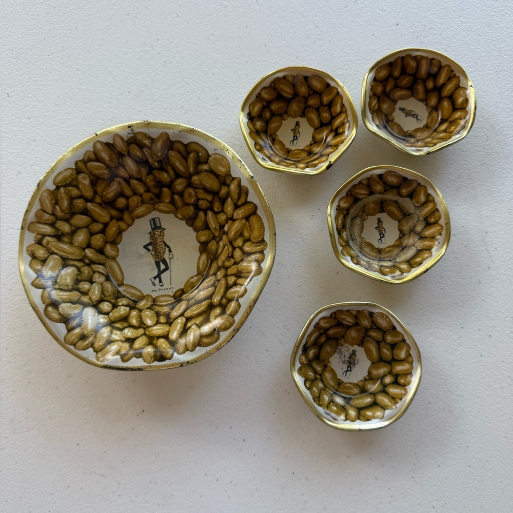Vintage Mr Peanut Snack Bowls with Gold peanut Motif set 5